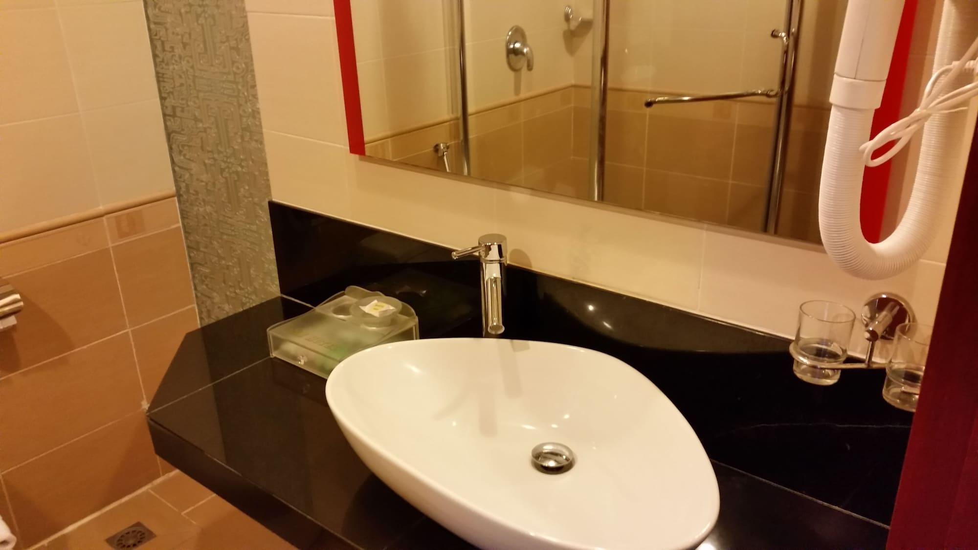 Mb Hotel Tawau Exterior photo